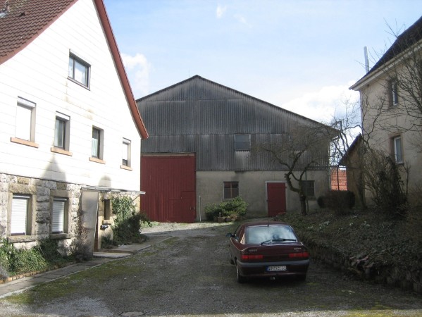 Wohnhaus und Stallung Wohnhaus und Stallung